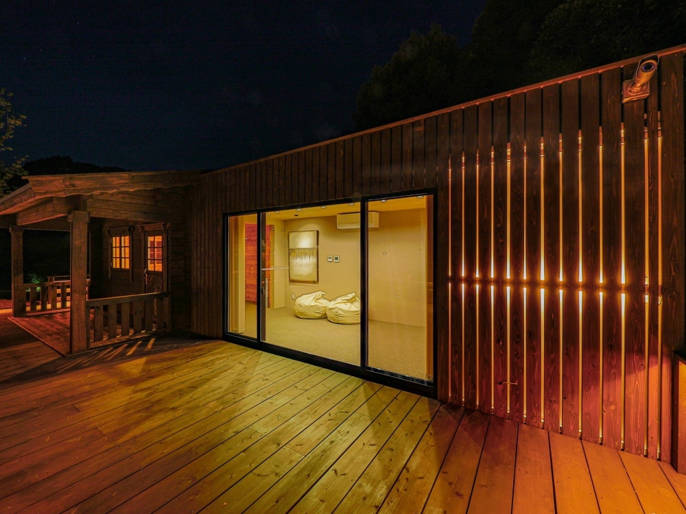 フォレストテラス［ひだまり&nbsp;/&nbsp;さえずり&nbsp;/&nbsp;こもれび］外観