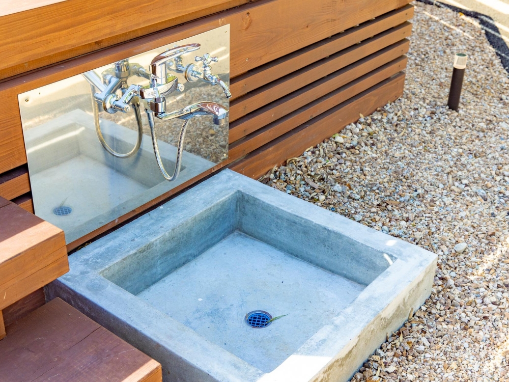 わんちゃん用温水足洗い（ドーム型テント共通設備）